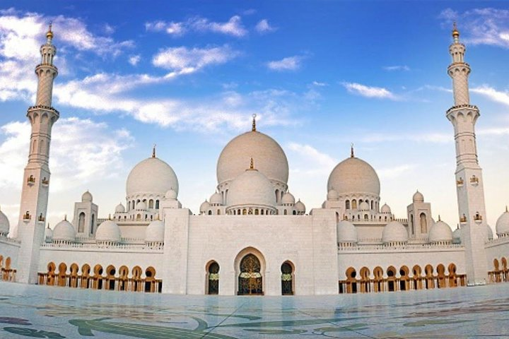 Visit To Grand Mosque Of Abu Dhabi